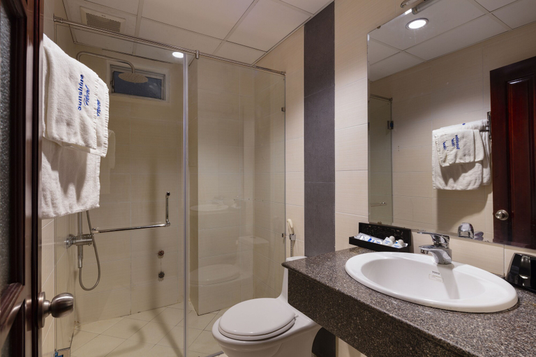 Bathroom 3, Sunshine Hotel Nha Trang, Nha Trang