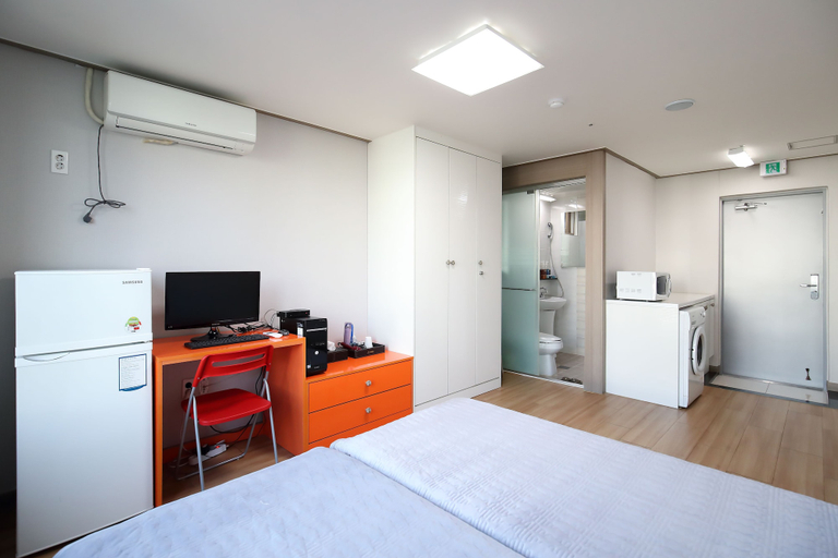 Others 4, SB Guest House, Suwon