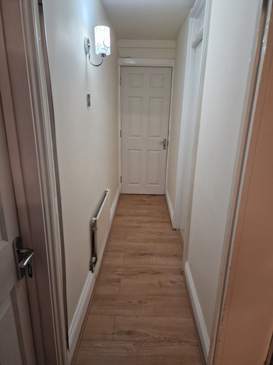Others 5, Rooms with Shared Bath Kitchen Parking, Slough