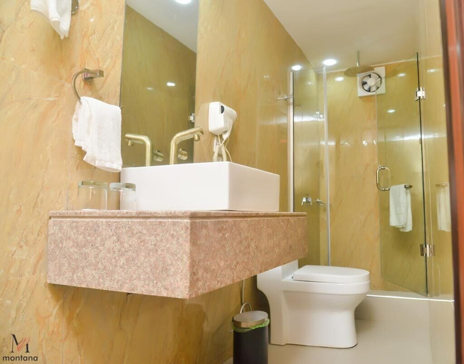Bathroom 4, Montana Residence, Mushin