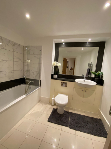 Bathroom 3, Fabulous 2 bed Apartment in Vauxhall, London
