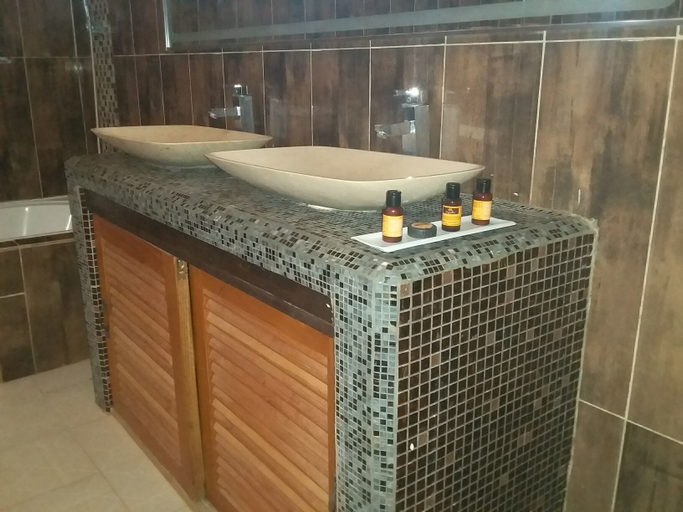 Bathroom 4, La Villa Sérère, Mbour
