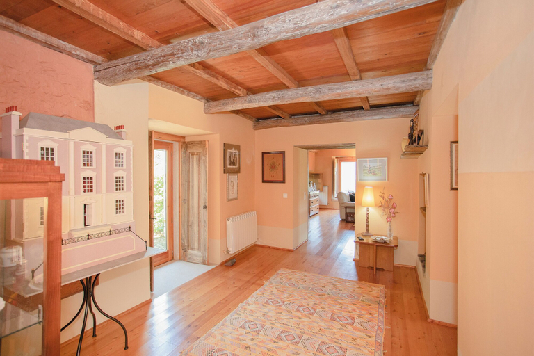 Hallway 3, Local 9 - Casa do chapim azul, Marvão