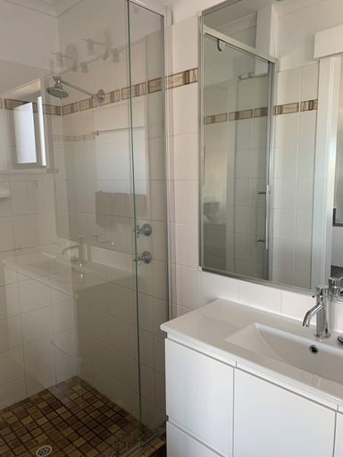 Bathroom 4, Robetown Motel, Robe