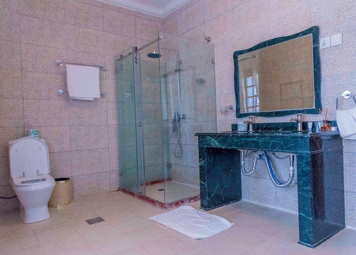 Bathroom 3, Khana Khazana Boutique Hotel, Gasabo