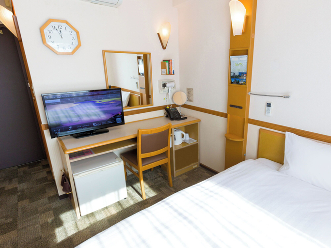 Bedroom 28