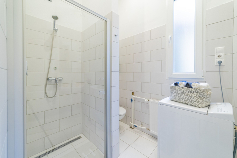 Bathroom 5, Real Apartments Anker II, Budapesti