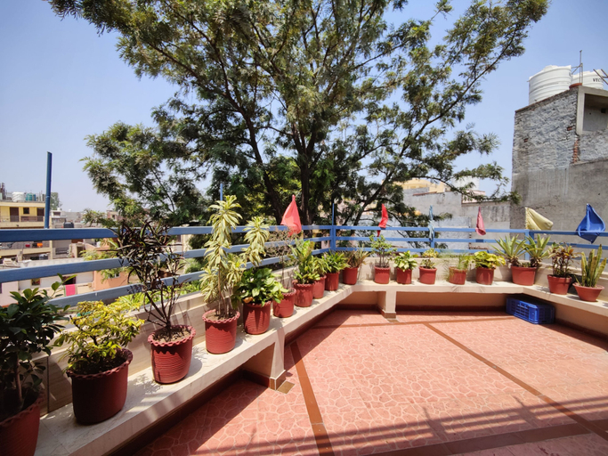 Others 3, Harish Guest House -Railway Station Road, Chandigarh