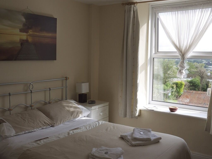Bedroom 2, Donnington Guest House, Cornwall