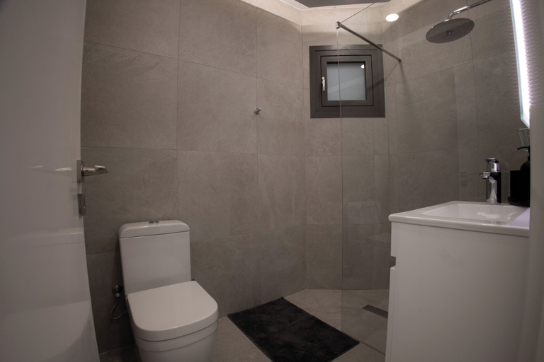 Bathroom 4, Phaedrus Living Luxury Mackenzie Flat, Larnaca
