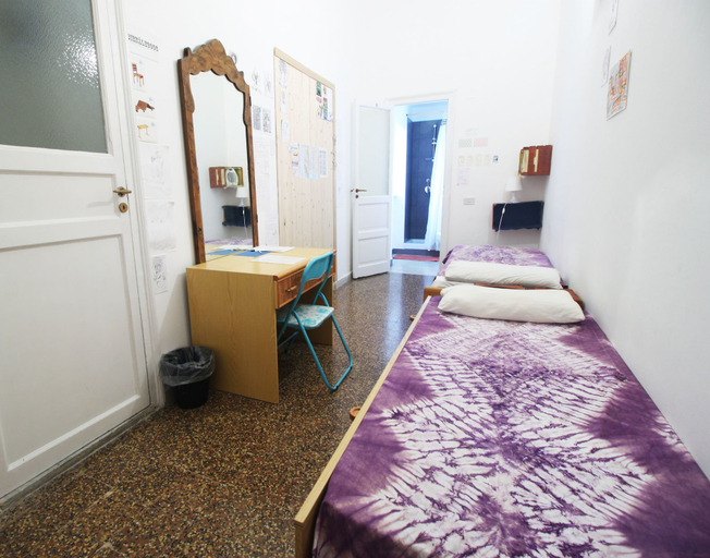 Bedroom 5, Kaleidos, Palermo