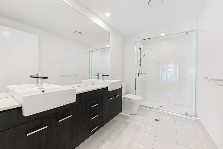Bedroom 5, Harbour Quays Apartments, Gold Coast