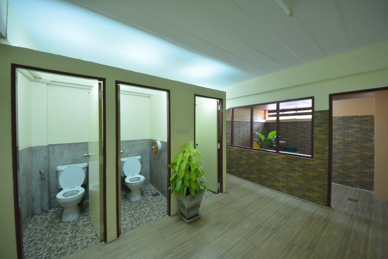 Bathroom 4, Phangan Barsay Hostel, Ko Phangan