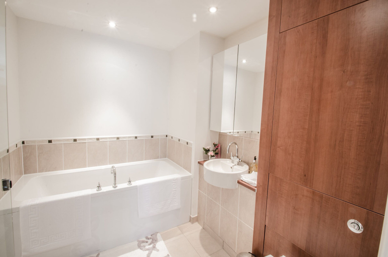 Bathroom 4, Orange Apartments-Kepplestone, Aberdeen
