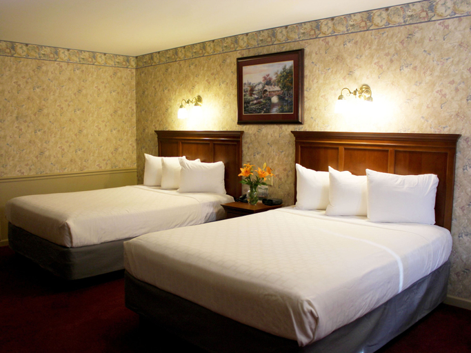 Bedroom 3, Sherwood Motel, Tioga
