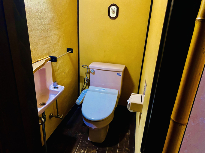 Bathroom 3, JAPANESE INN HOTEL MATSUKISO, Beppu