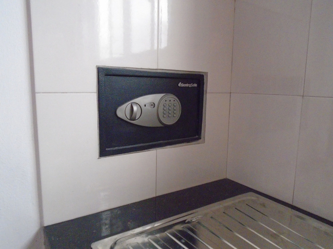Bathroom 4, Parrot Resort Moalboal, Moalboal
