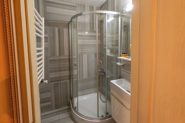 Bathroom 5, Felicity Hotel Istanbul , Fatih