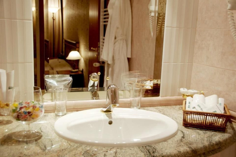 Bathroom 4, Hotel Mirage, Burgas