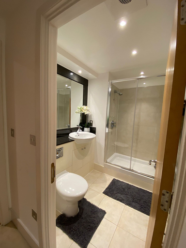 Bathroom 4, Fabulous 2 bed Apartment in Vauxhall, London