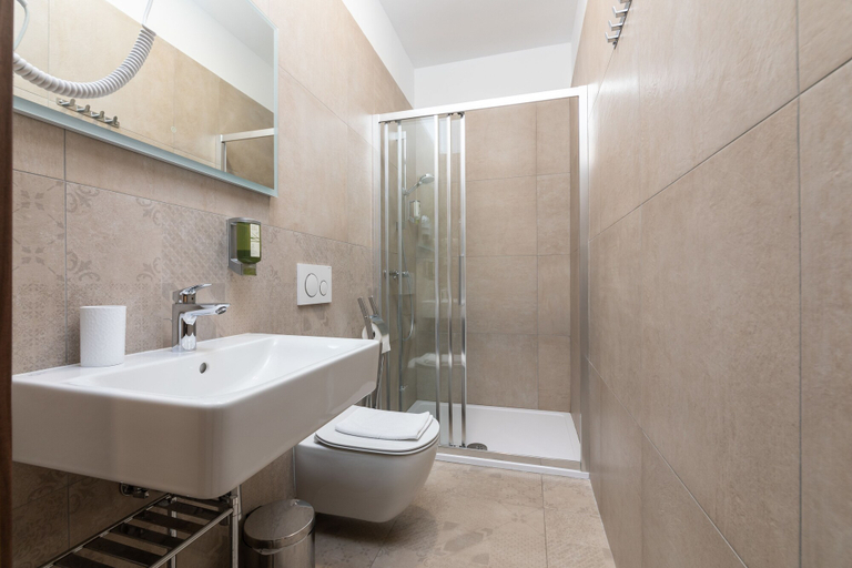 Bathroom 4, San Martino Rooms, Pula