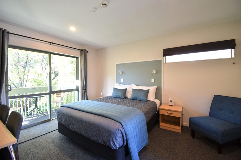 Bedroom 2, La Rochelle Motel, Christchurch