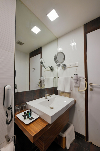 Bathroom 3, Premier Tamanna Hotel Hinjawadi Pune, Pune