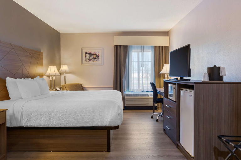 Bedroom 3, Best Western Plus South Hill Inn, Mecklenburg