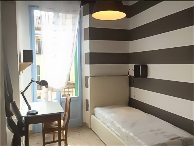 Bedroom 2, House Book, Verona