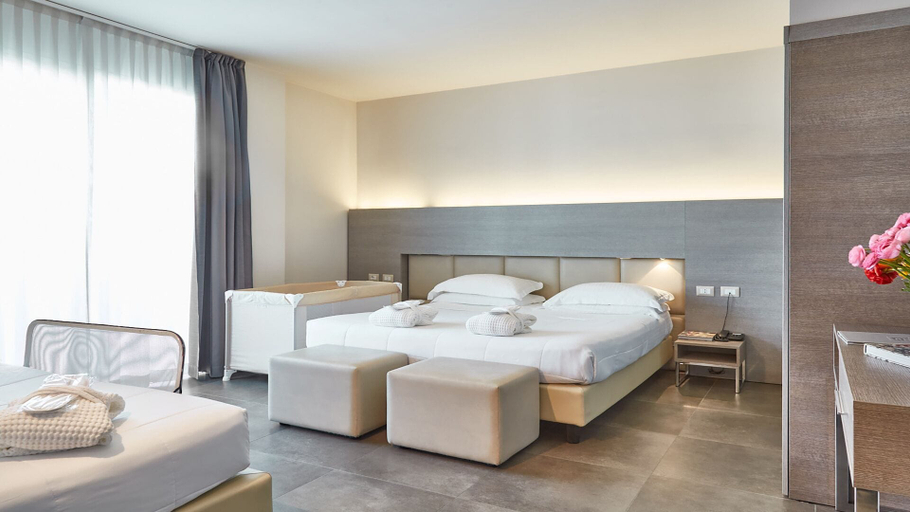 Bedroom 4, Bellettini Hotel, Ravenna