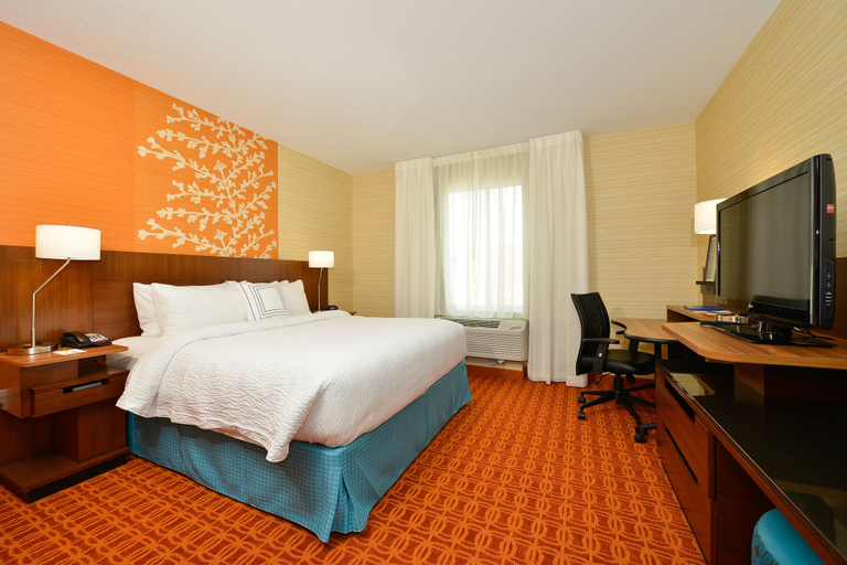 Bedroom 3, Fairfield Inn & Suites Elmira Corning, Chemung