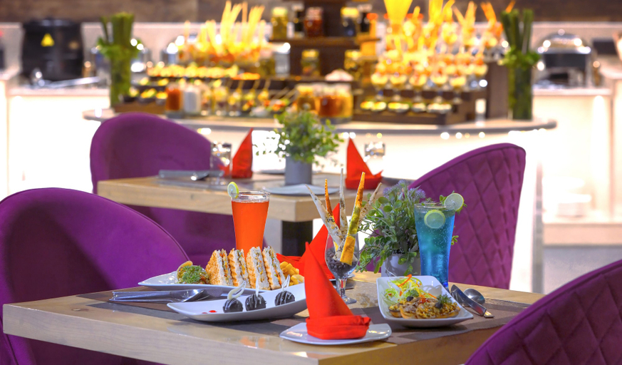 Food & Drinks 4, Royale Sarovar Portico Agra, Agra