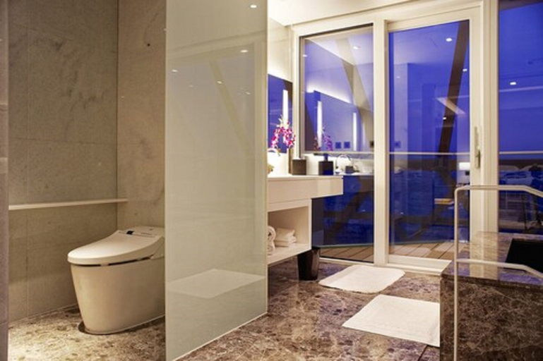 Bathroom 4, Volando Kenting, Pingtung
