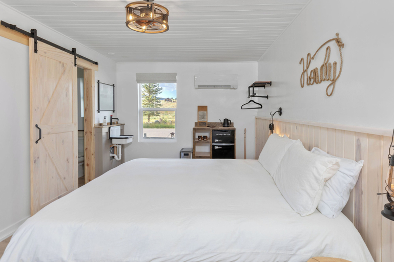 Bedroom 3, Hotel Palomino, Ouray