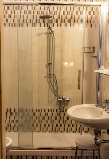 Bathroom 4, Hotel Joli, Palermo