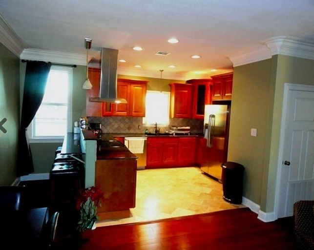 Choo Choo Lofts, 3 br, 2 bath, Full Kitchen - Lafayette, LA, Lafayette