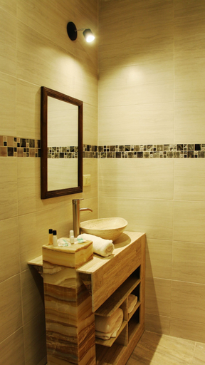Bathroom, Hotel El Cristo, San Jerónimo Tecuanipan