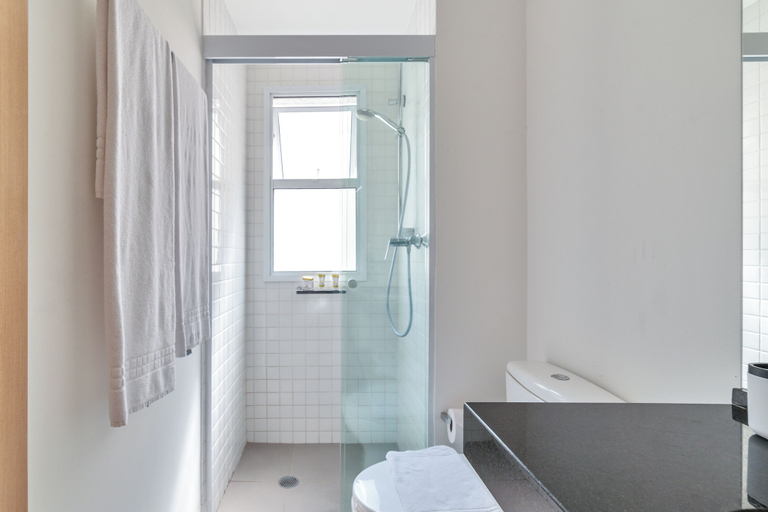 Bathroom 15