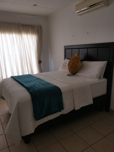 Bedroom 4, 97 High Road Guest house, Ekurhuleni