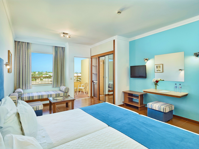 Bedroom 3, Hotel Baía Cristal Beach & Spa Resort, Lagoa