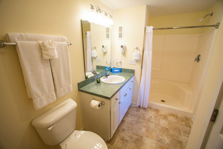 Bathroom 4, Sandcastle Village II, Craven