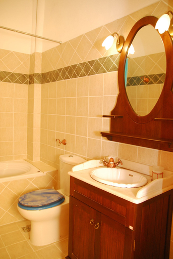 Bathroom, Spitaki, Crete