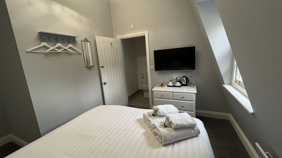 Bedroom 2, Dockers Inn, London