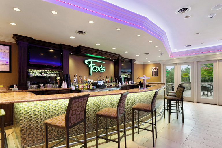 Food & Drinks 5, Antioch Hotel & Suites, Lake