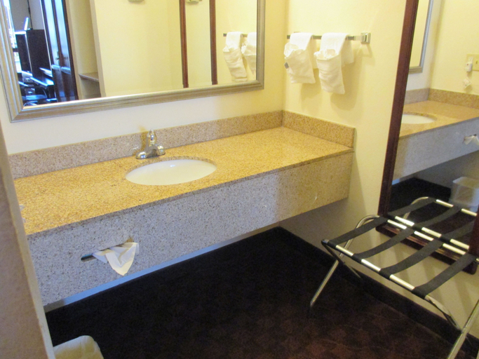 Bathroom 4, Motel 6 Seaford, DE, Sussex