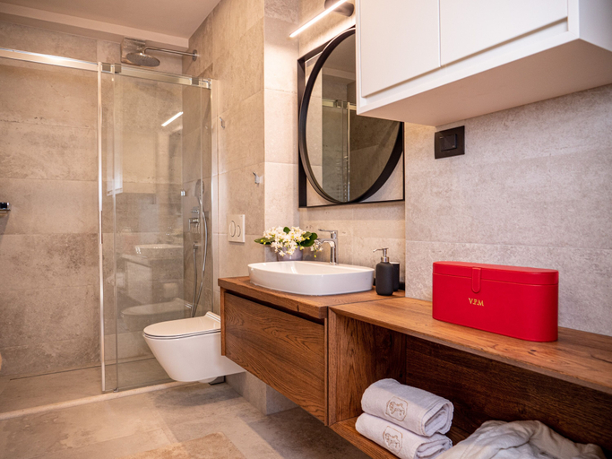 Bathroom 4, Villa Porta Maestra, Hvar