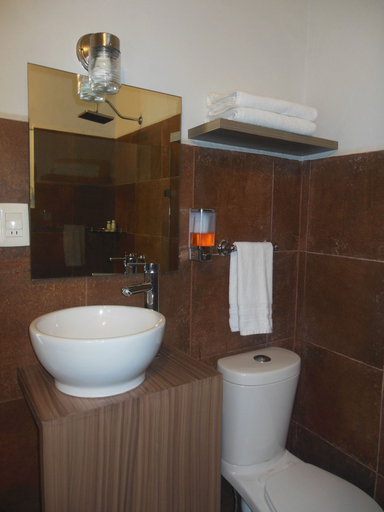 Bathroom 4, Casa El Ombligo De La Luna, Guanajuato