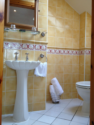 Bathroom 3, Copper Kettle B&B