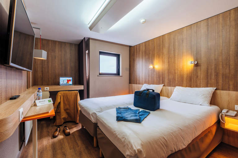 Bedroom 4, ibis Styles Lille Marcq en Baroeul, Nord