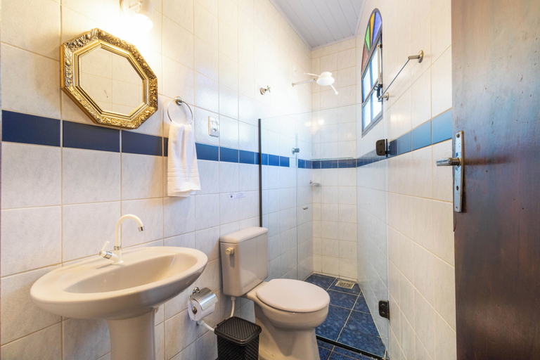 Bathroom 3, Maré de Lua, Florianopolis